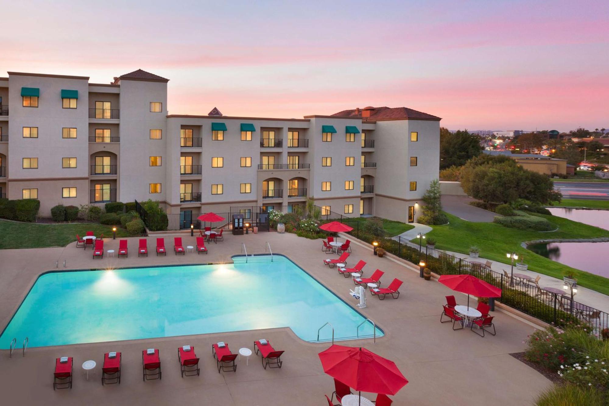 Embassy Suites By Hilton Temecula Valley Wine Country Exterior photo